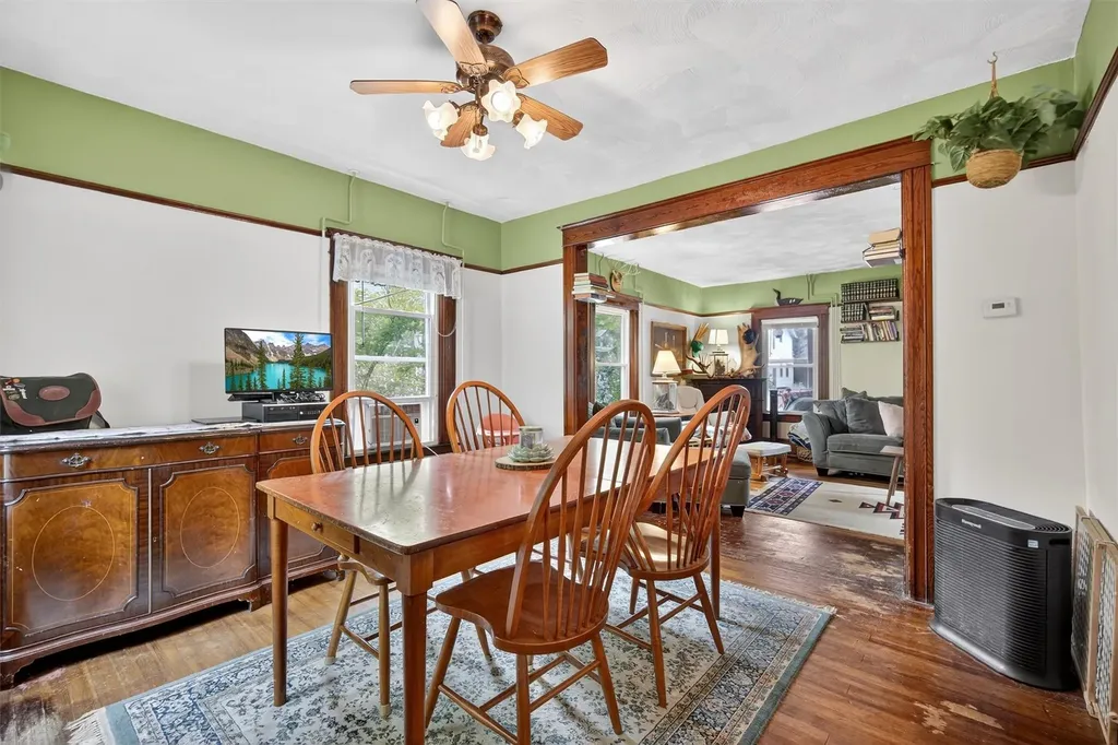 63 Oakdale Avenue Poughkeepsie NY 12601