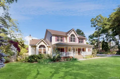 64230 County Road 48 Road Greenport NY 11944