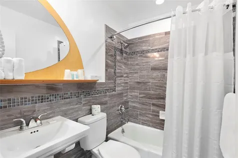 1655 County Road 39 Southampton NY 11968