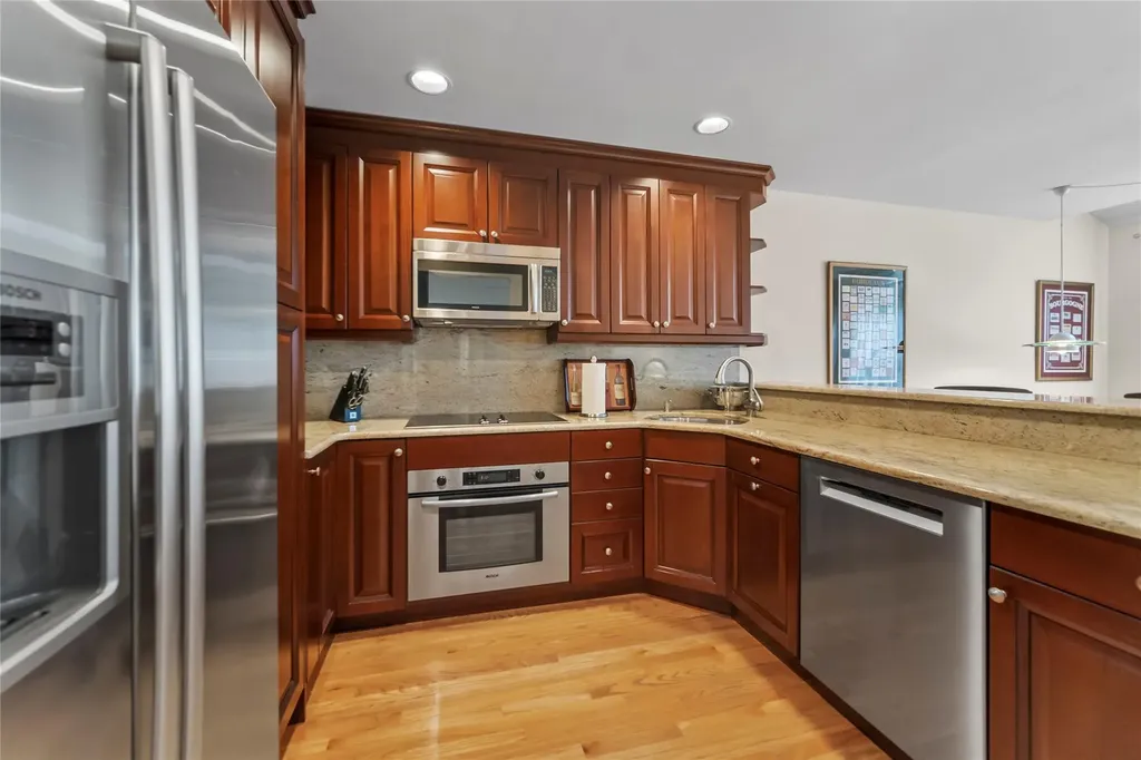 803 Pondside Drive White Plains NY 10607