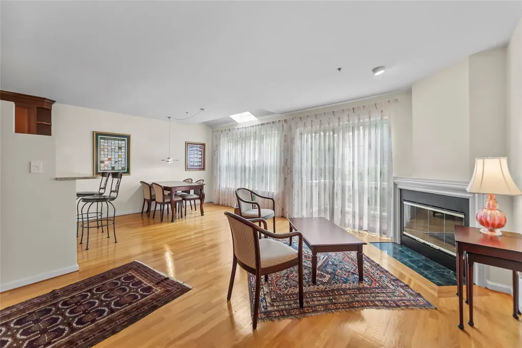 803 Pondside Drive White Plains NY 10607