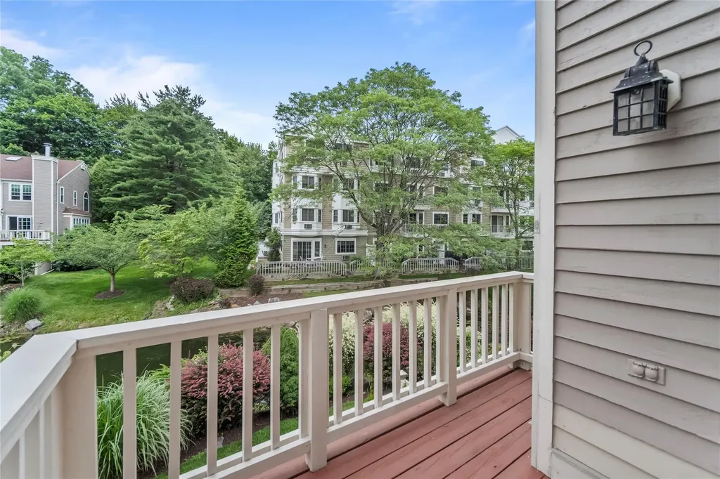 803 Pondside Drive White Plains NY 10607