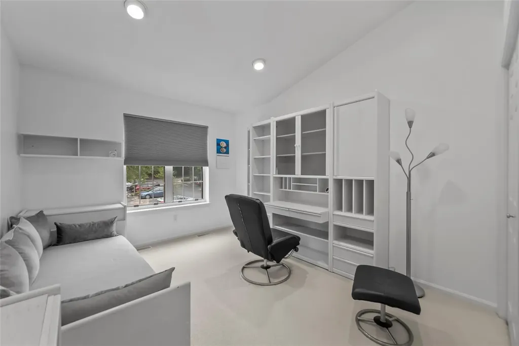 803 Pondside Drive White Plains NY 10607