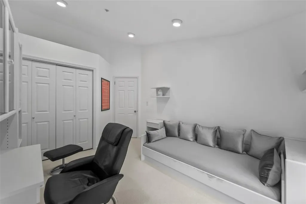 803 Pondside Drive White Plains NY 10607