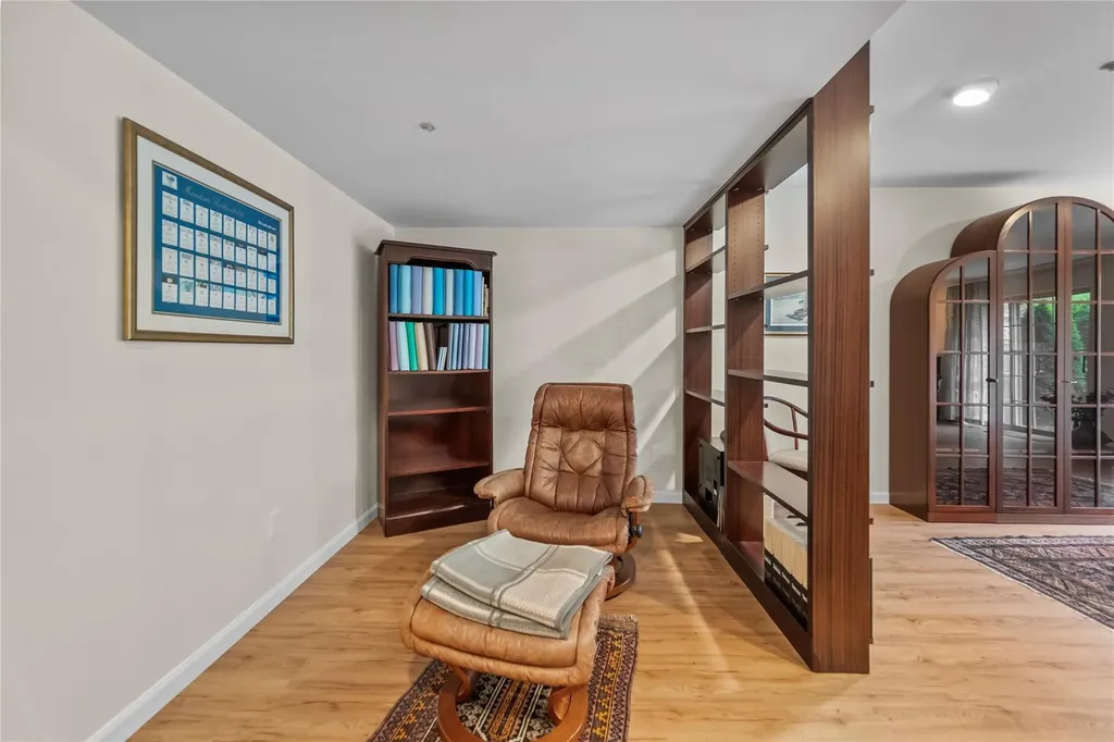 803 Pondside Drive White Plains NY 10607