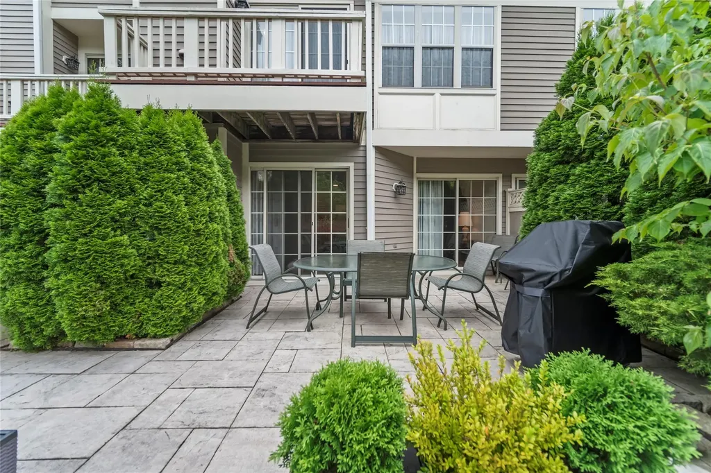 803 Pondside Drive White Plains NY 10607