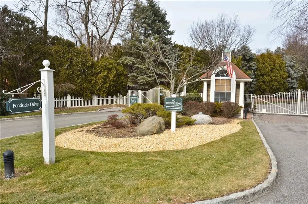 803 Pondside Drive White Plains NY 10607