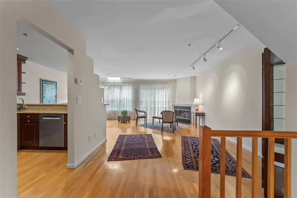 803 Pondside Drive White Plains NY 10607