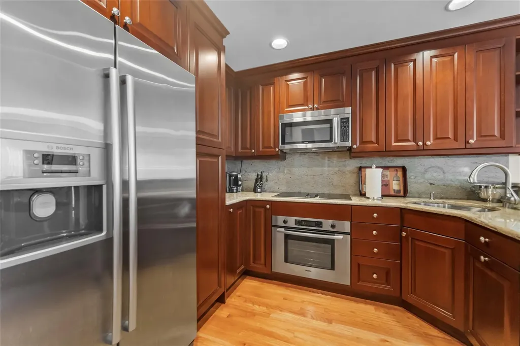 803 Pondside Drive White Plains NY 10607