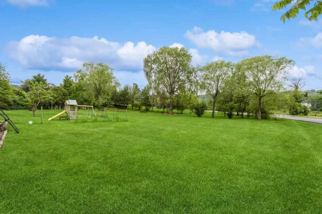 32 Brickhouse Road Patterson NY 12563
