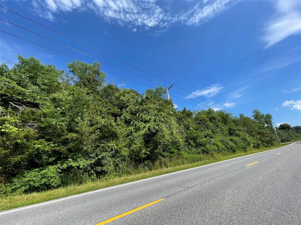 Route-82 Pleasant Valley NY 12569