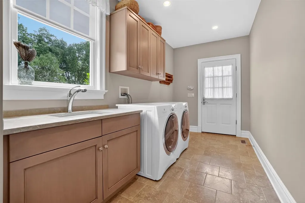 73 Mayflower Lane Katonah NY 10536