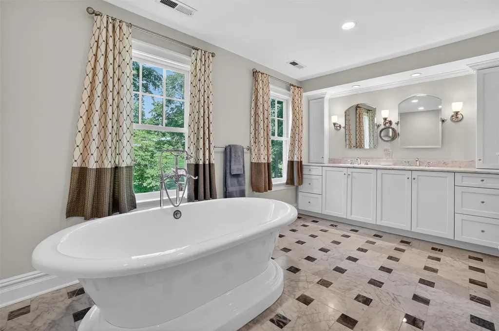 73 Mayflower Lane Katonah NY 10536