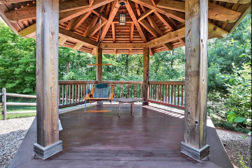 73 Mayflower Lane Katonah NY 10536