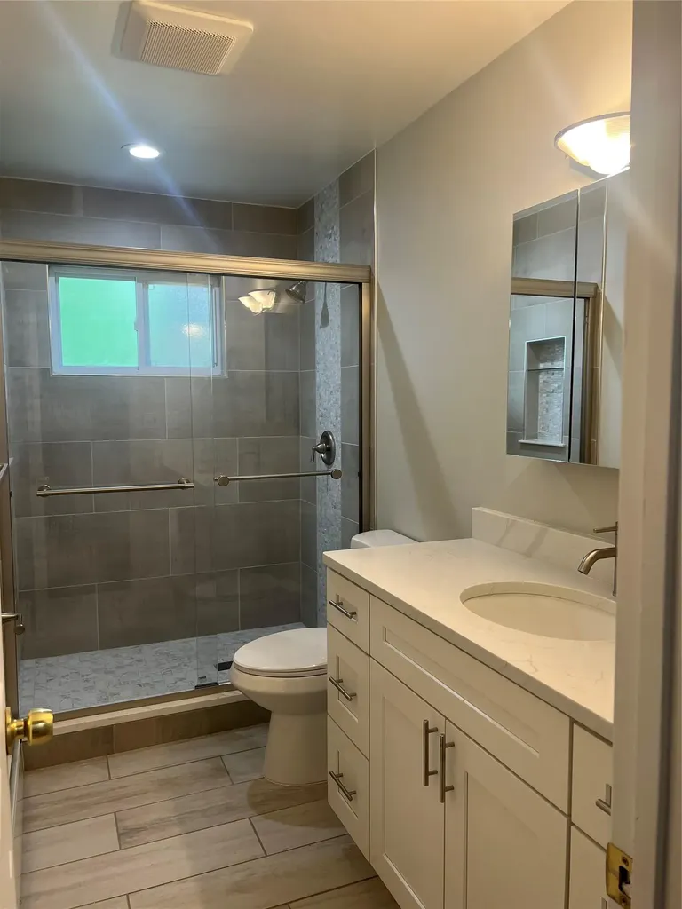 8 Anchor Court Huntington Station NY 11746