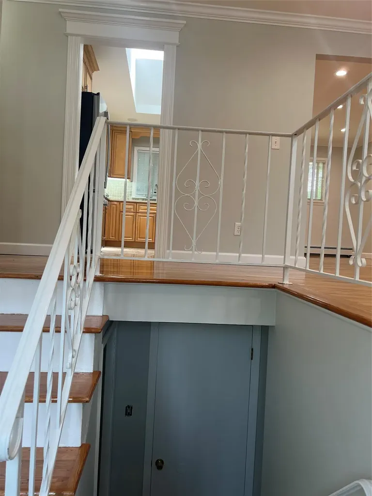 8 Anchor Court Huntington Station NY 11746