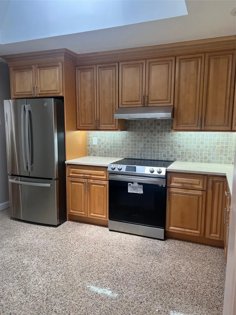 8 Anchor Court Huntington Station NY 11746