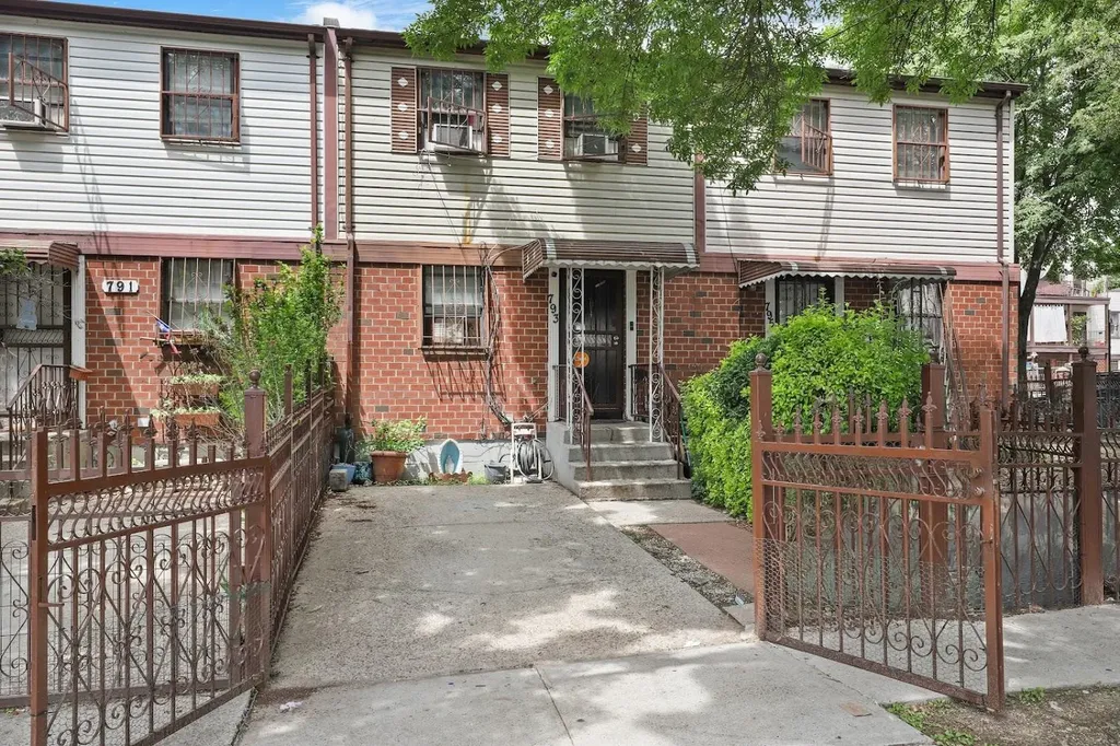 793 Jackson Avenue Bronx NY 10456