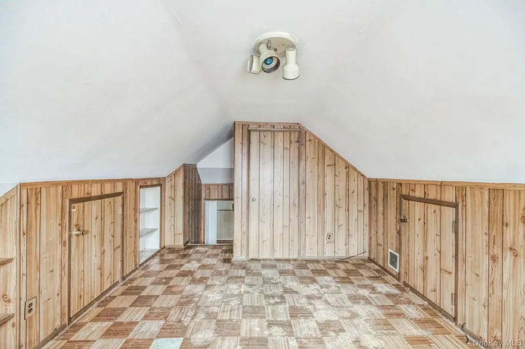 39 Layton Street Freeport NY 11520