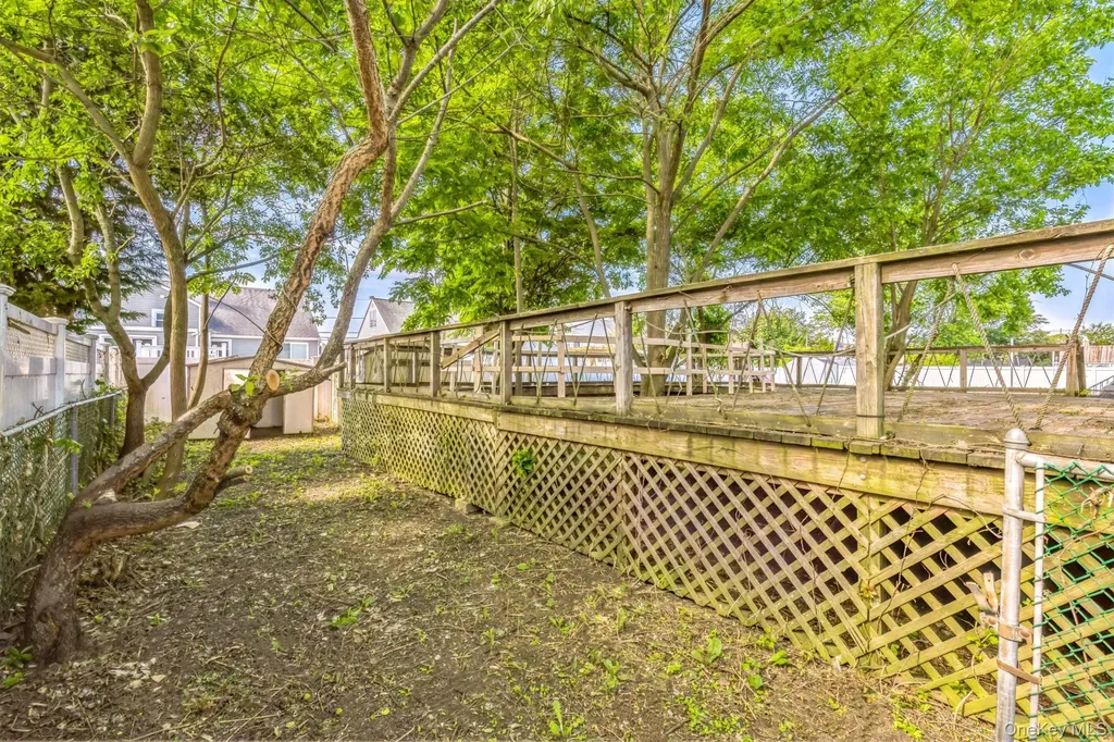 39 Layton Street Freeport NY 11520