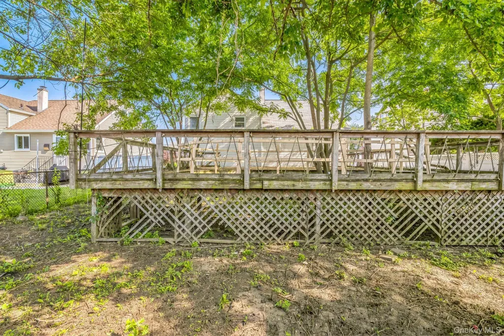 39 Layton Street Freeport NY 11520