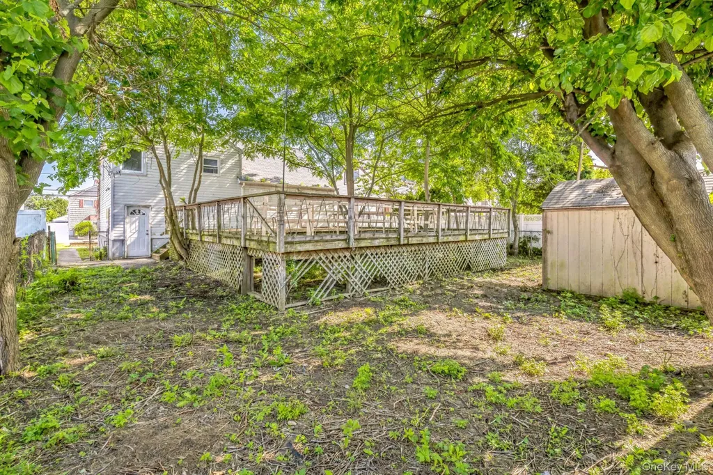 39 Layton Street Freeport NY 11520