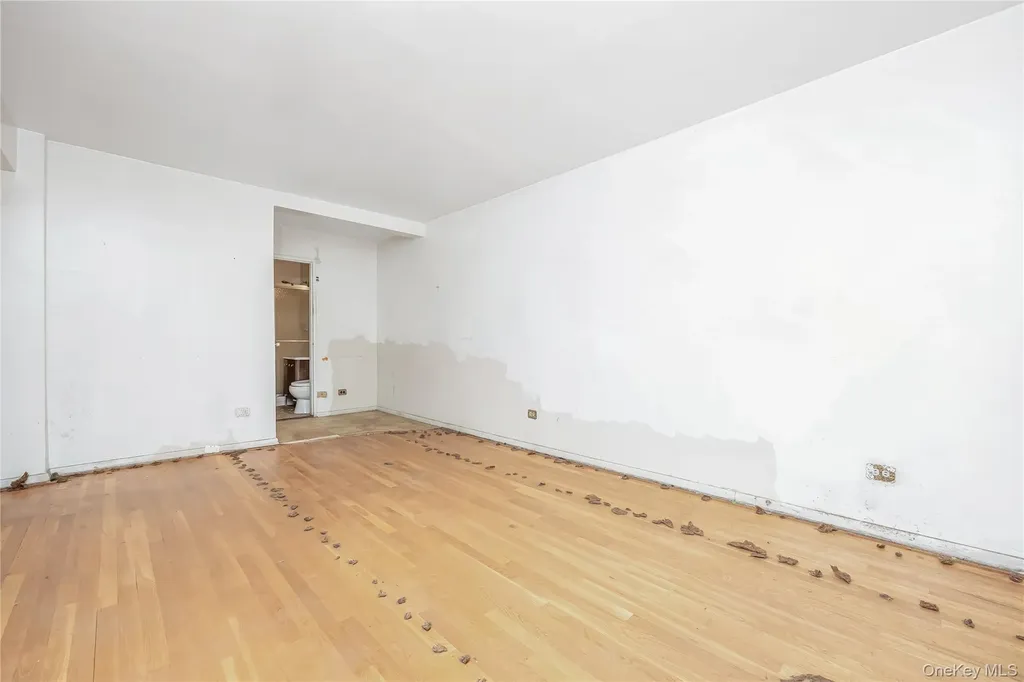 92-31 57th Avenue Elmhurst NY 11373