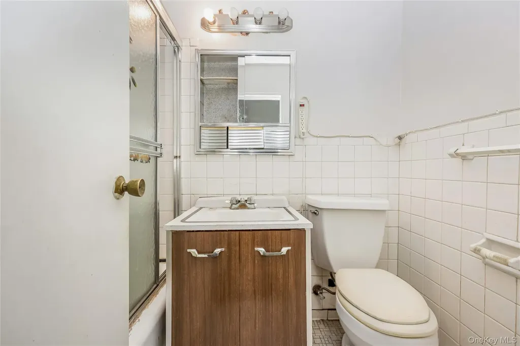 92-31 57th Avenue Elmhurst NY 11373