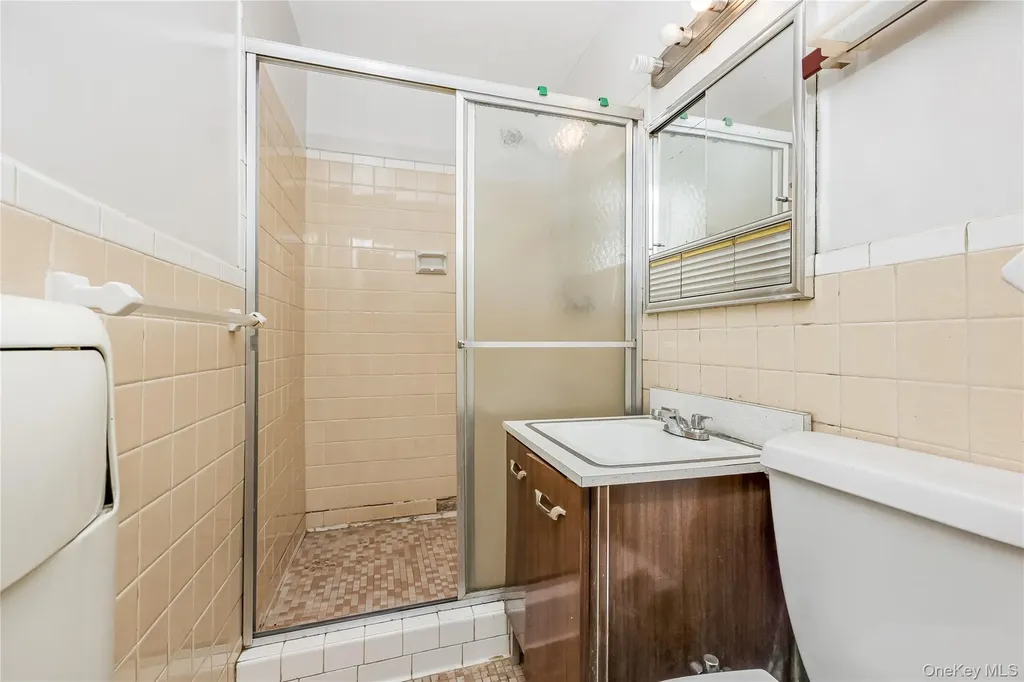 92-31 57th Avenue Elmhurst NY 11373