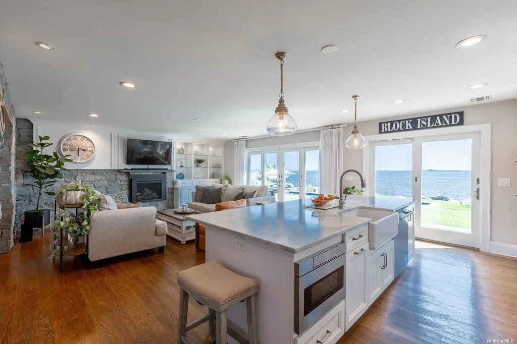 112 Lucinda Drive Babylon NY 11702