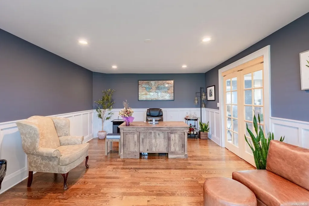 112 Lucinda Drive Babylon NY 11702