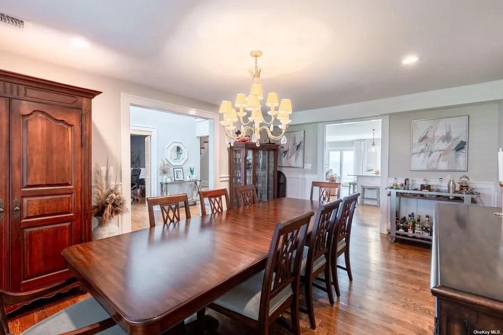 112 Lucinda Drive Babylon NY 11702