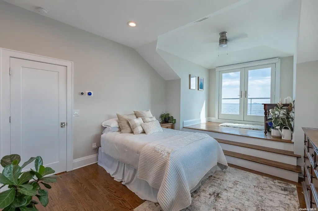112 Lucinda Drive Babylon NY 11702