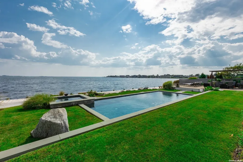 112 Lucinda Drive Babylon NY 11702