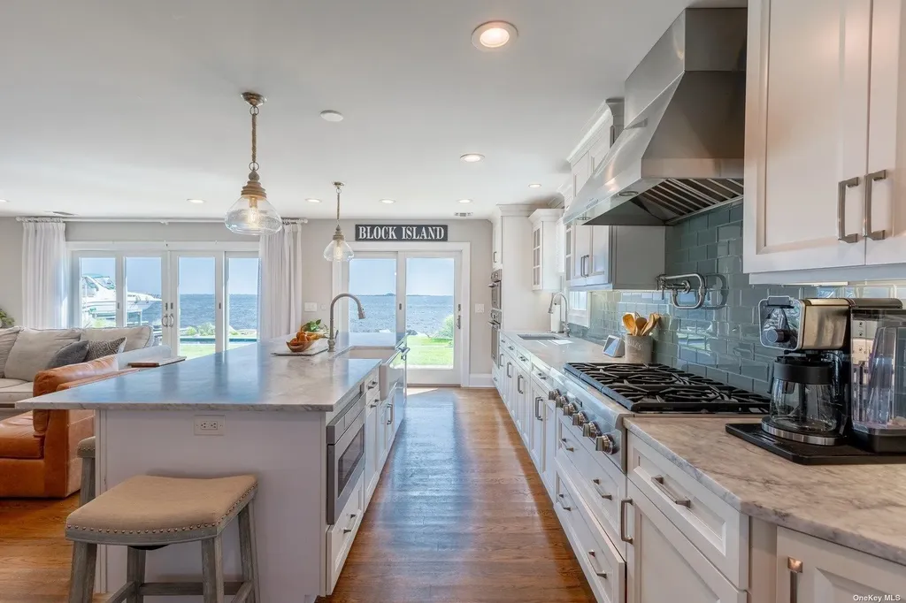 112 Lucinda Drive Babylon NY 11702