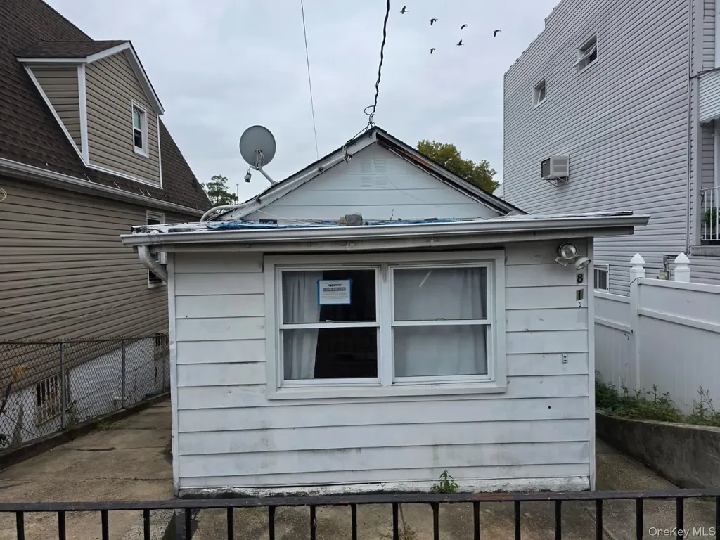 815 Swinton Avenue Bronx NY 10465