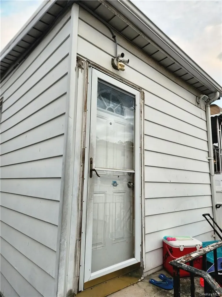 815 Swinton Avenue Bronx NY 10465