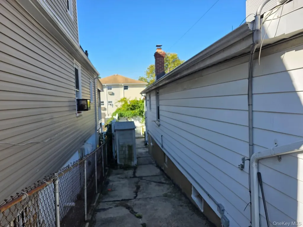 815 Swinton Avenue Bronx NY 10465