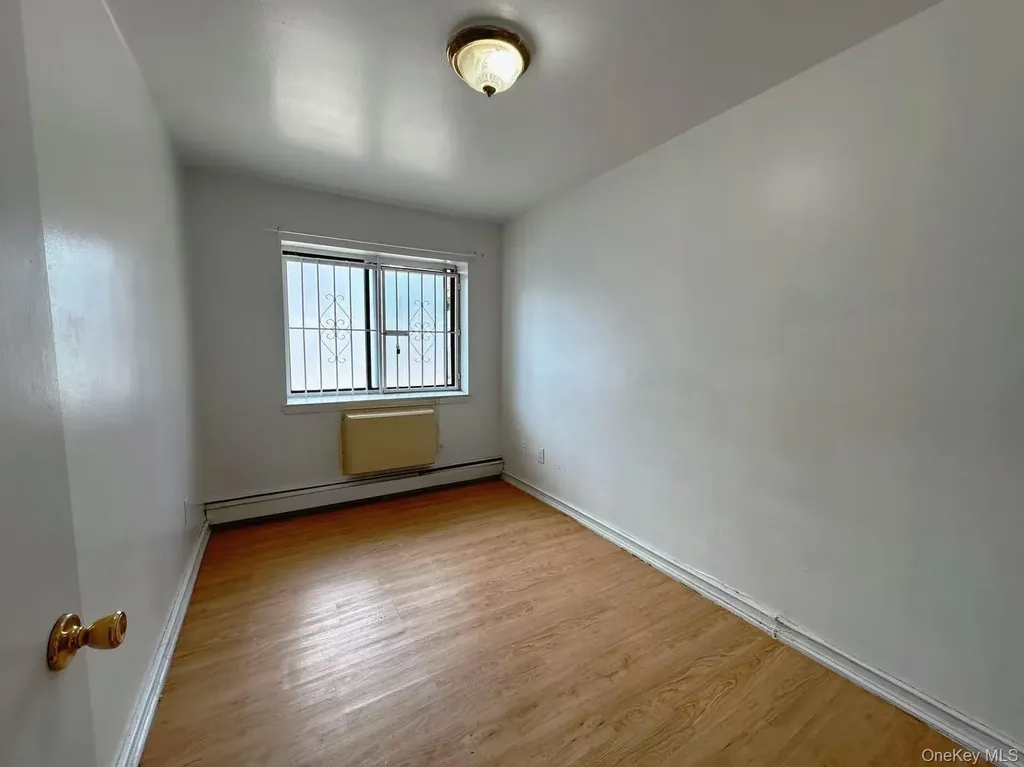 4304 158th Street Flushing NY 11358