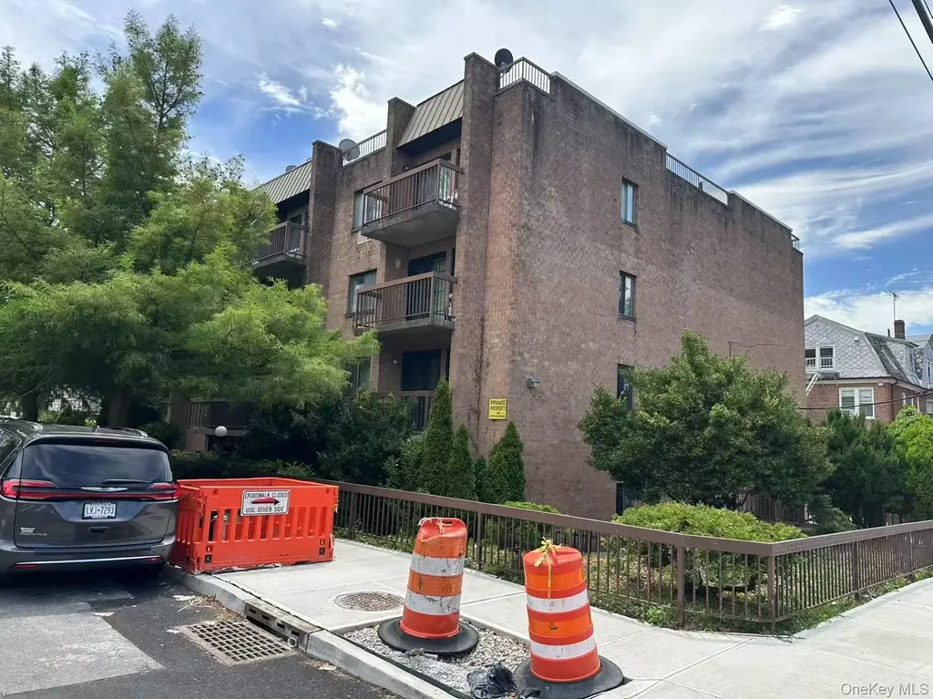 4304 158th Street Flushing NY 11358
