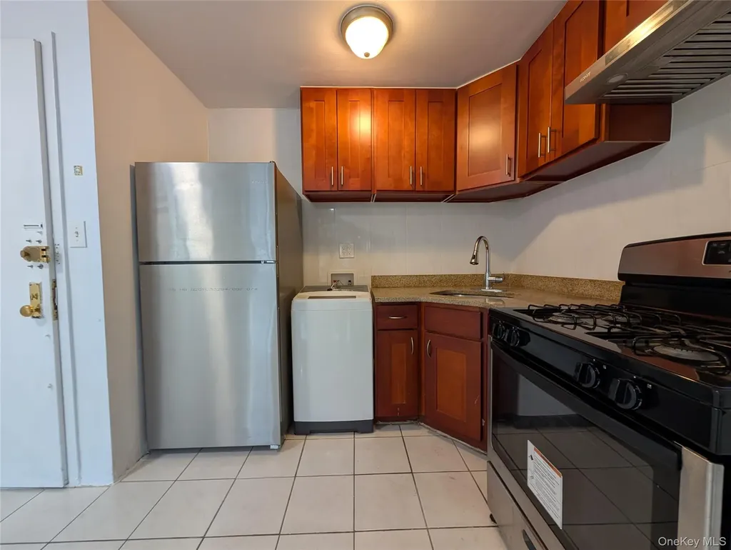 4304 158th Street Flushing NY 11358