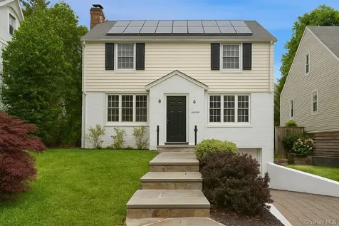 215 Frank Avenue Mamaroneck NY 10543
