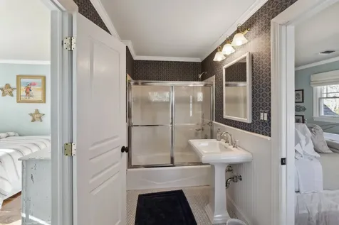 51 Osborne Lane East Hampton NY 11937