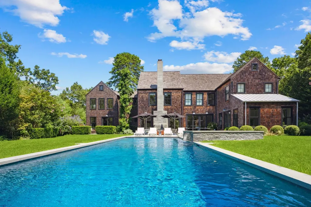 110 Two Holes Of Water Road East Hampton NY 11937