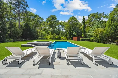 110 Two Holes Of Water Road East Hampton NY 11937