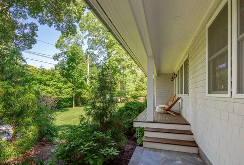 22 Sandra Road East Hampton NY 11937