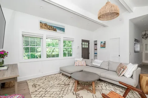 22 Sandra Road East Hampton NY 11937