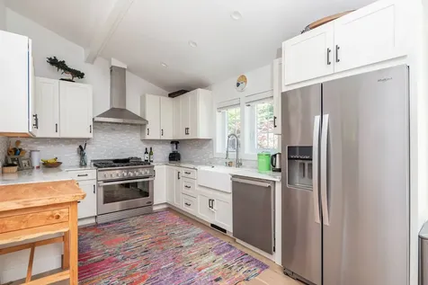 22 Sandra Road East Hampton NY 11937