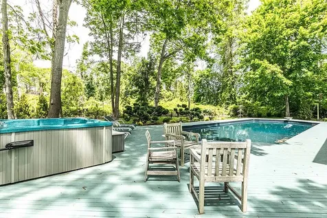 15 Wagon Lane East Hampton NY 11937