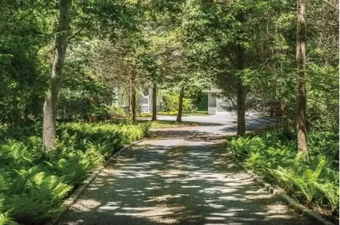 15 Wagon Lane East Hampton NY 11937